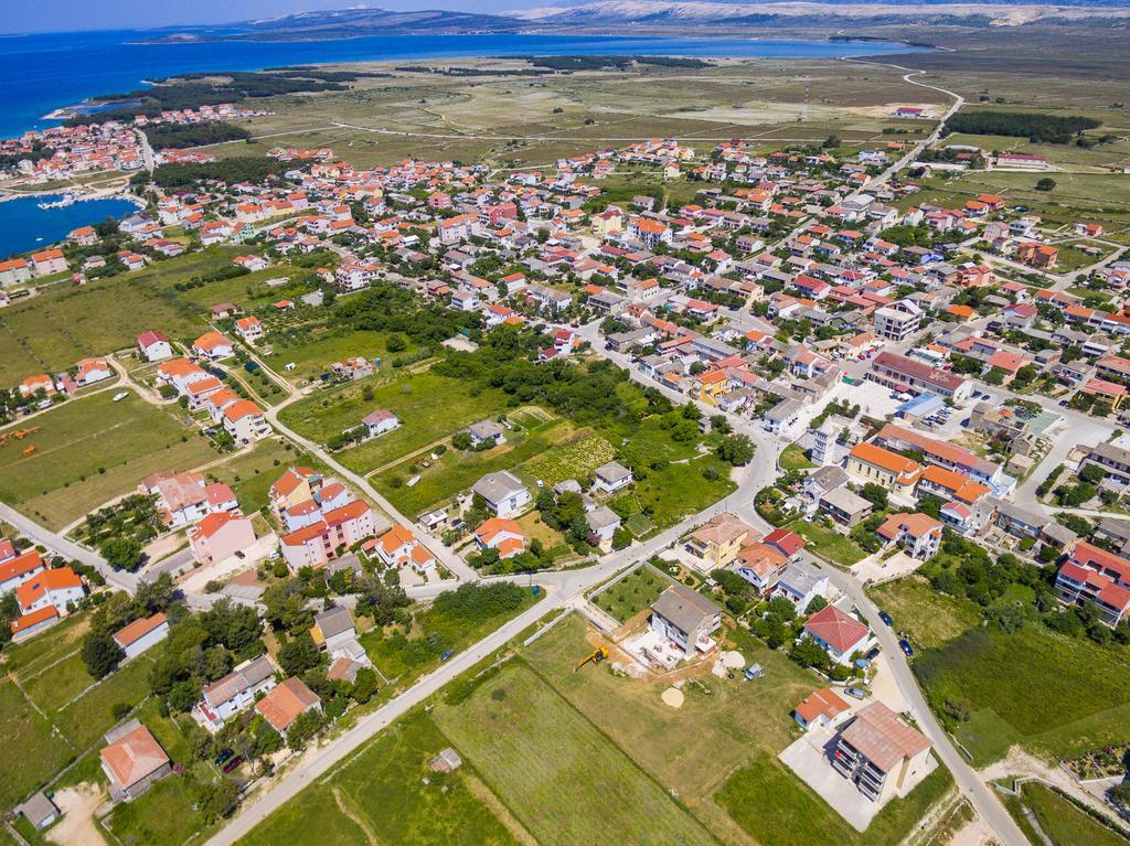 Apartments Milka Povljana Eksteriør bilde